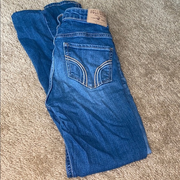 Hollister Jeans - Picture 2 of 2